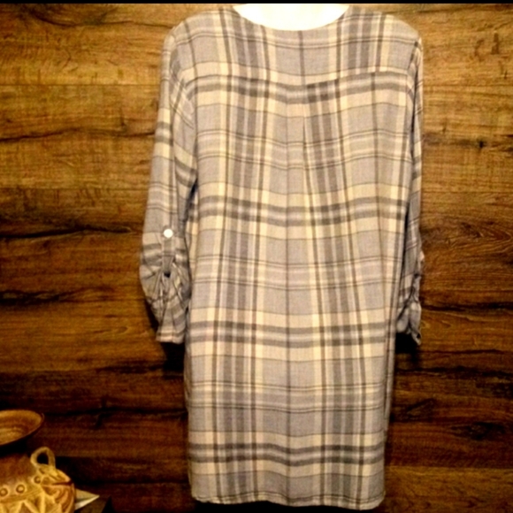 Wanderlux Drop Hem Tunic Size S Gray Plaid NWOT - Picture 4 of 12